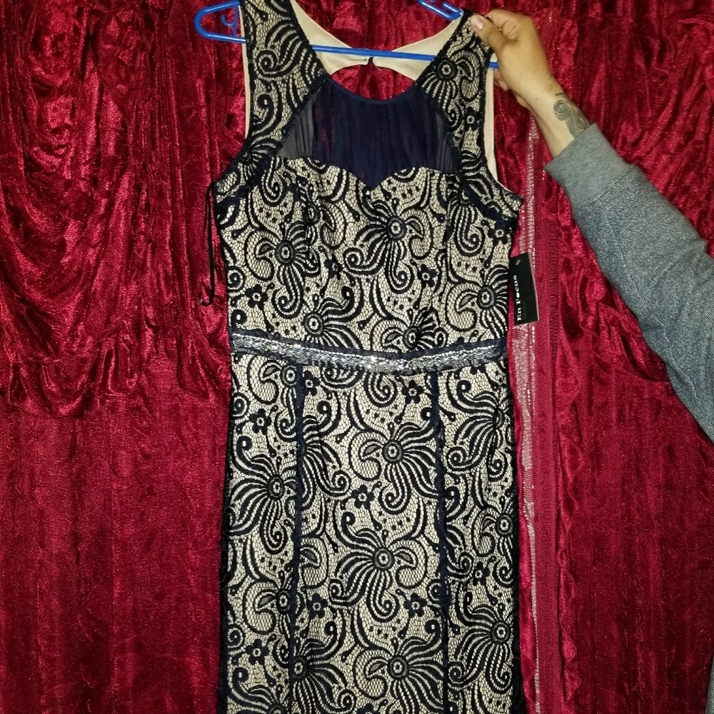 Beige & blue laced dress